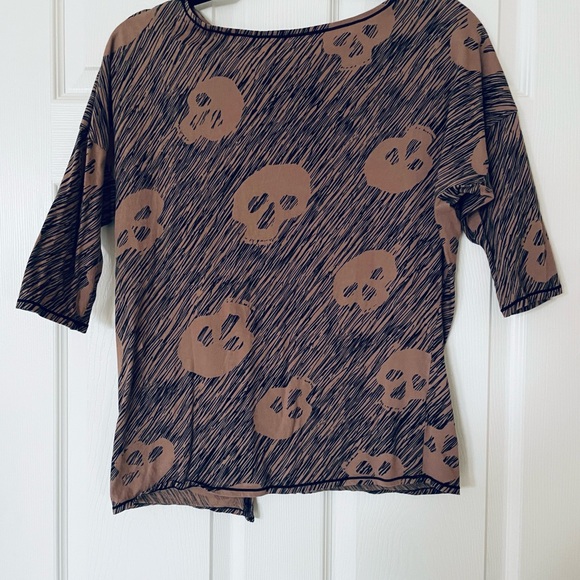 🖤 🤎 Chelsea & Violet | Skull-Print Zip Top - Picture 2 of 5